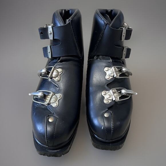JRUS Vintage Cross Country Ski Boots GIGANT EU41 US7 Black Leather Sports Gear main image 10